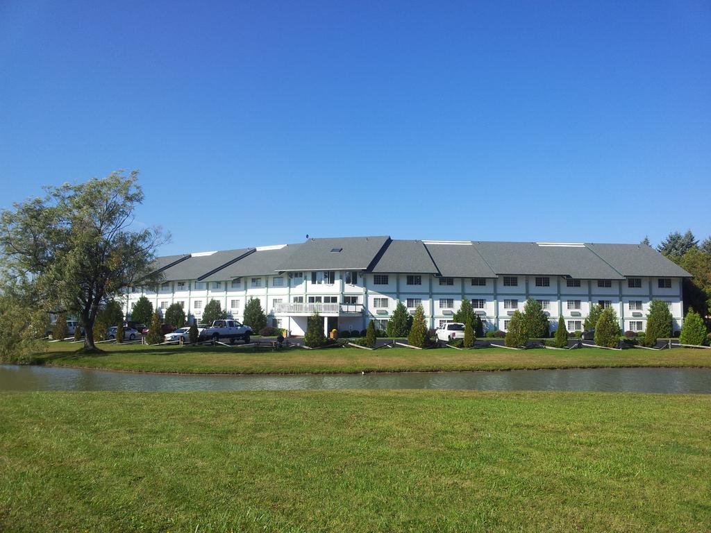 Days Inn By Wyndham Shelburne/Burlington 外观 照片