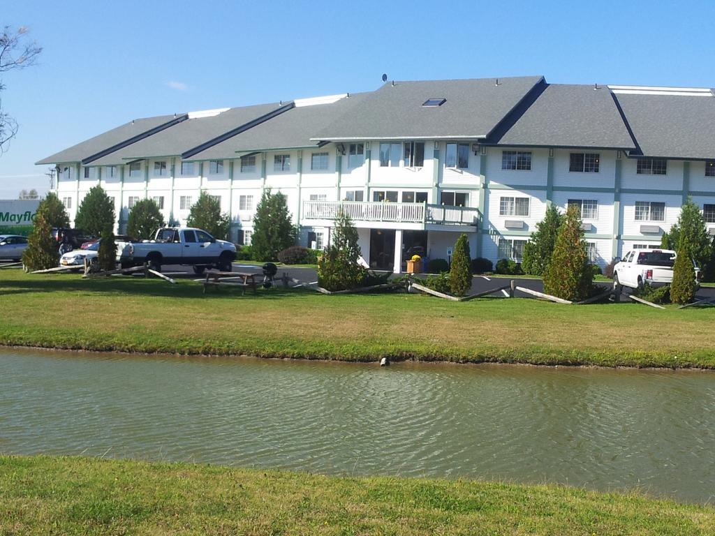Days Inn By Wyndham Shelburne/Burlington 外观 照片