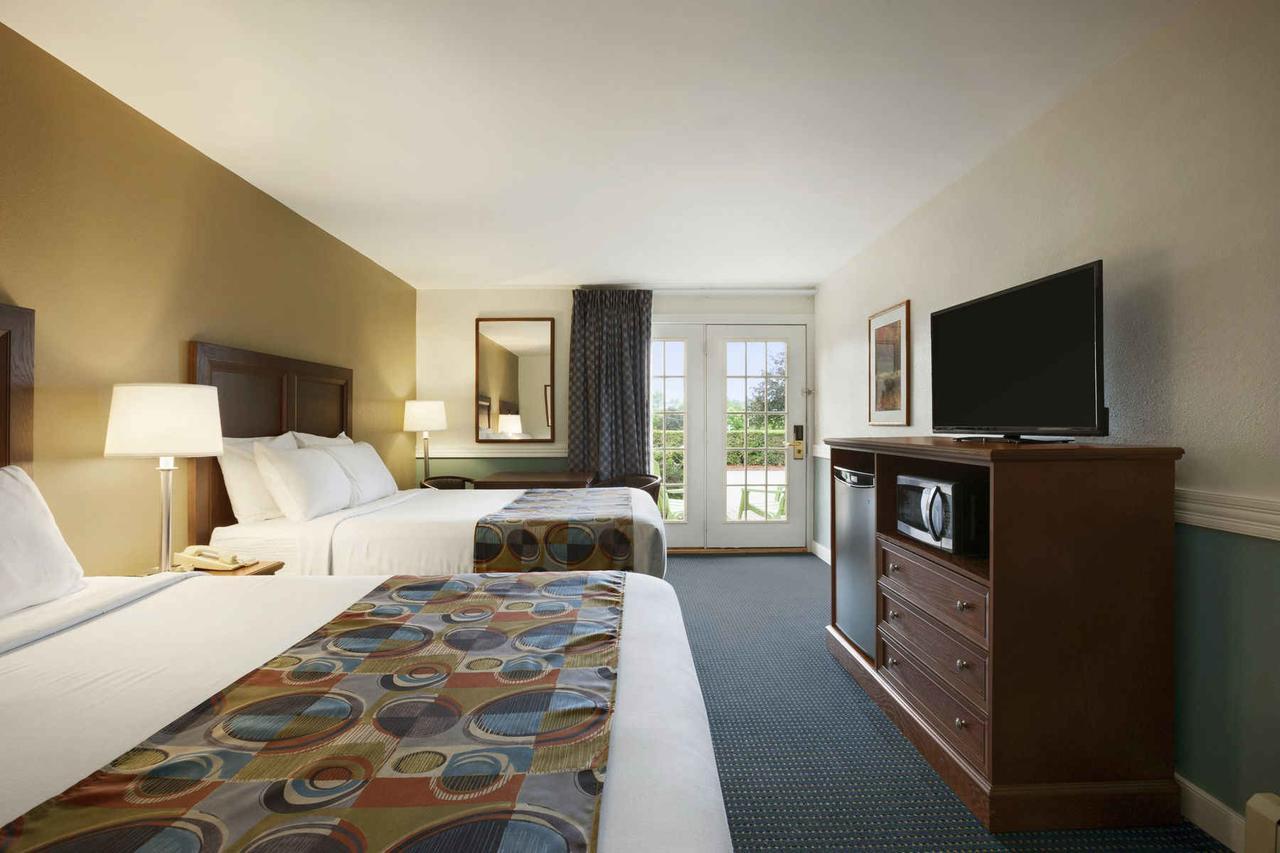 Days Inn By Wyndham Shelburne/Burlington 客房 照片